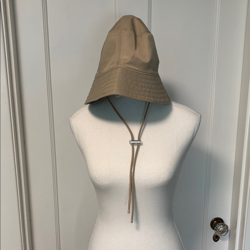 Lululemon Athletica Beige Bucket Hat